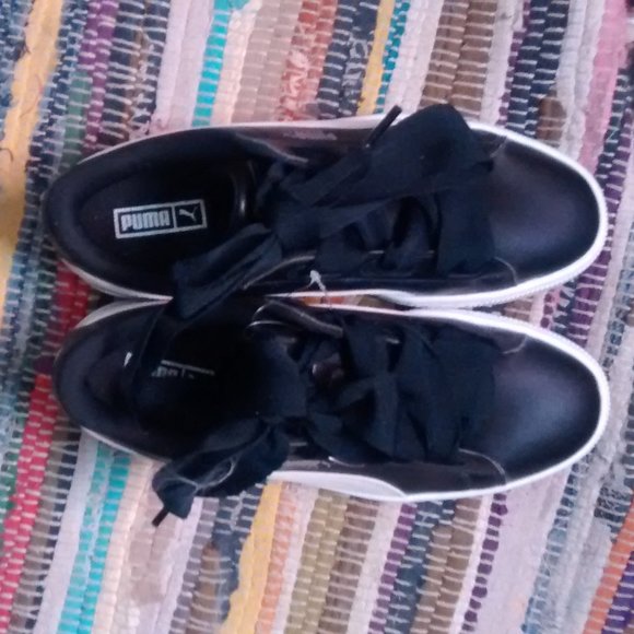 Ribbon Lace Puma Sneakers - Picture 2 of 10